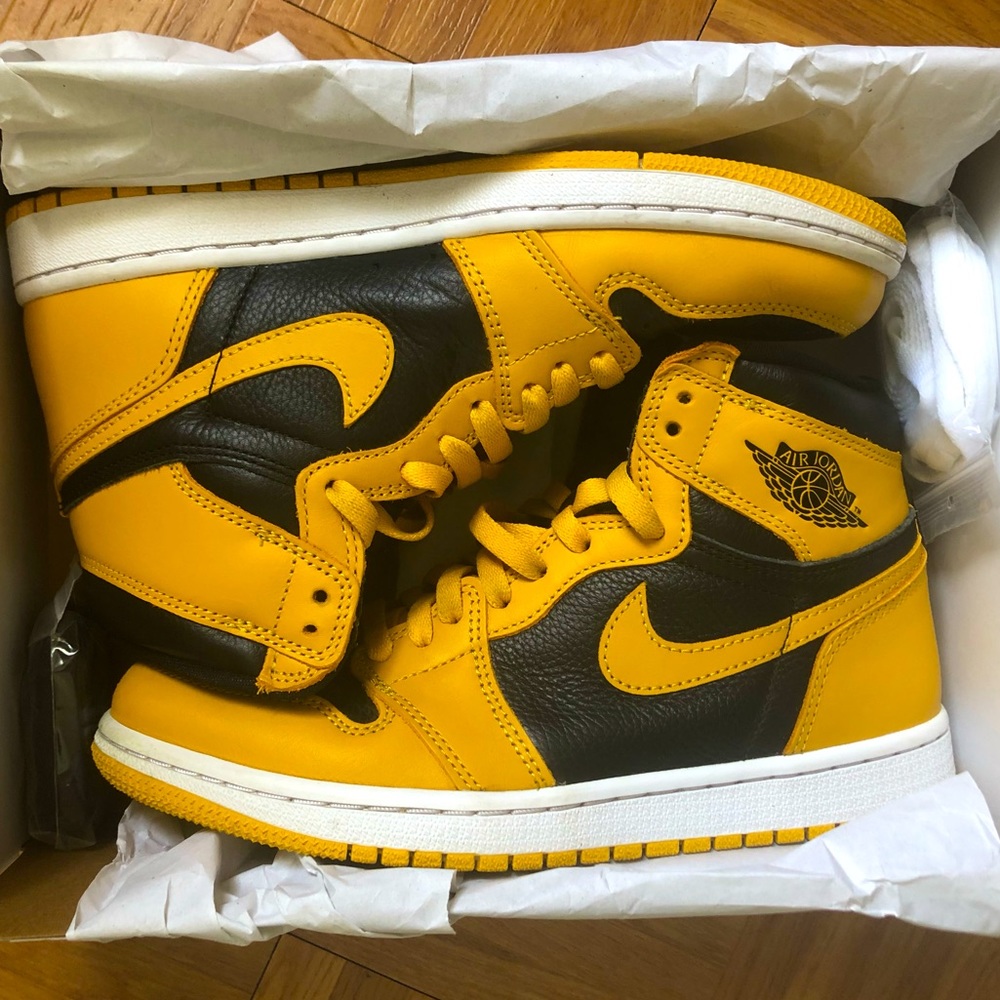 Jordan 1 High Top Retro OG Pollen/White-Black Sneakers